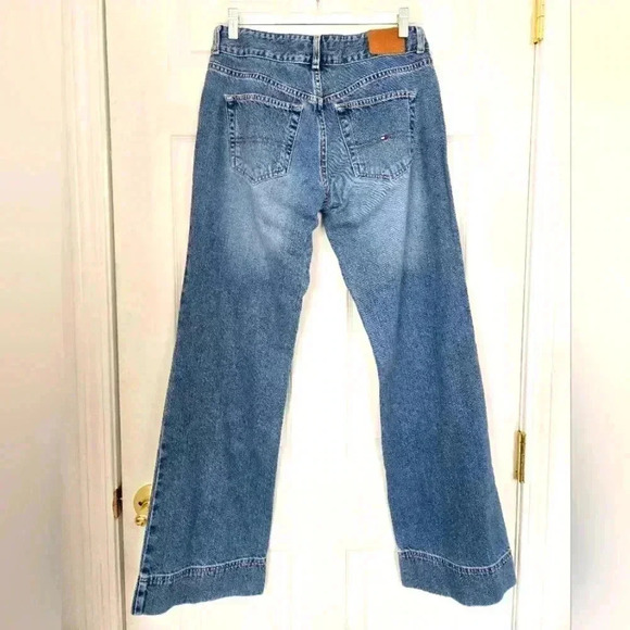 Vintage Tommy Hilfiger Women's High Rise Denim Blue Jeans, Size 6 - Picture 3 of 10